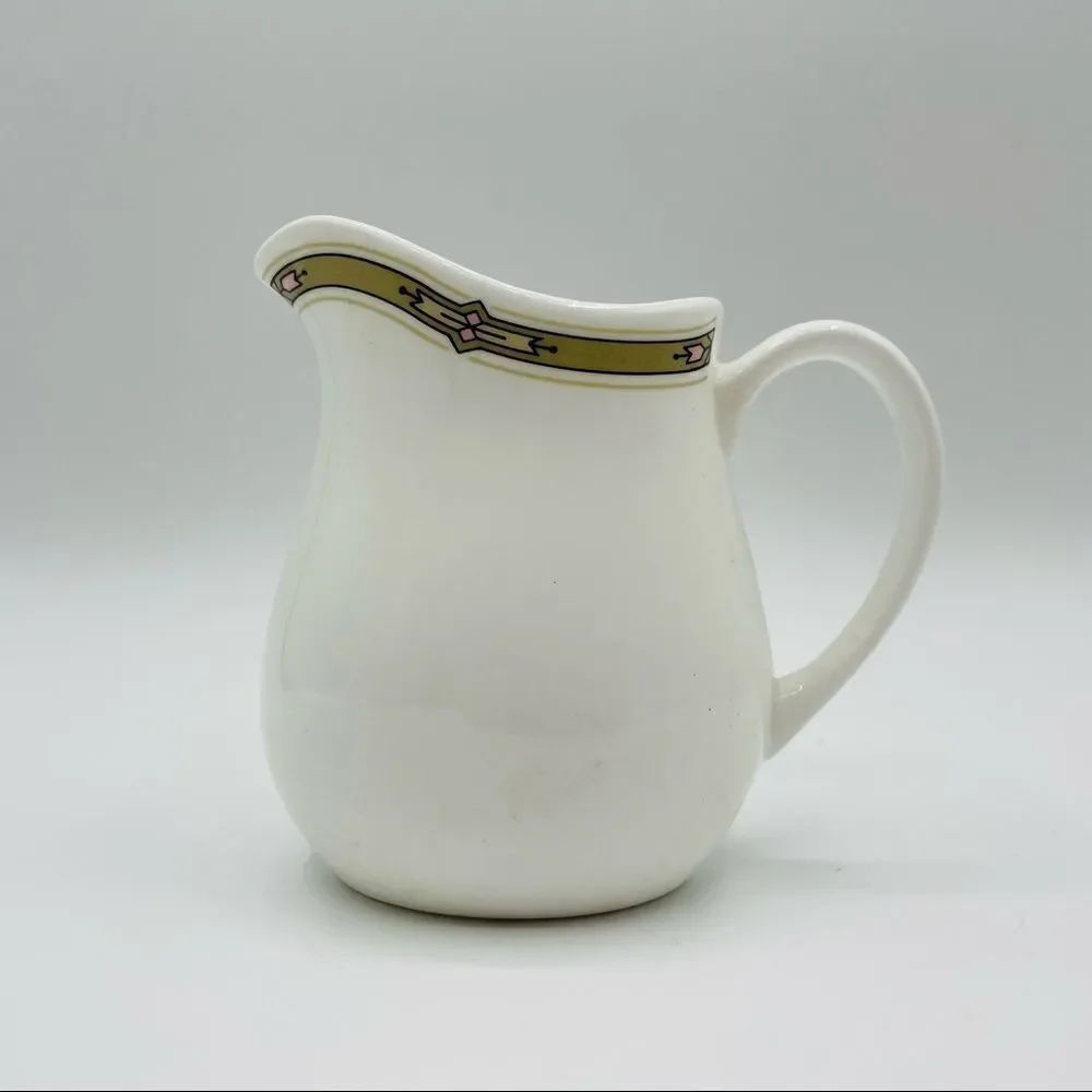 Vintage Wedgwood Metallised Bone China Creamer
